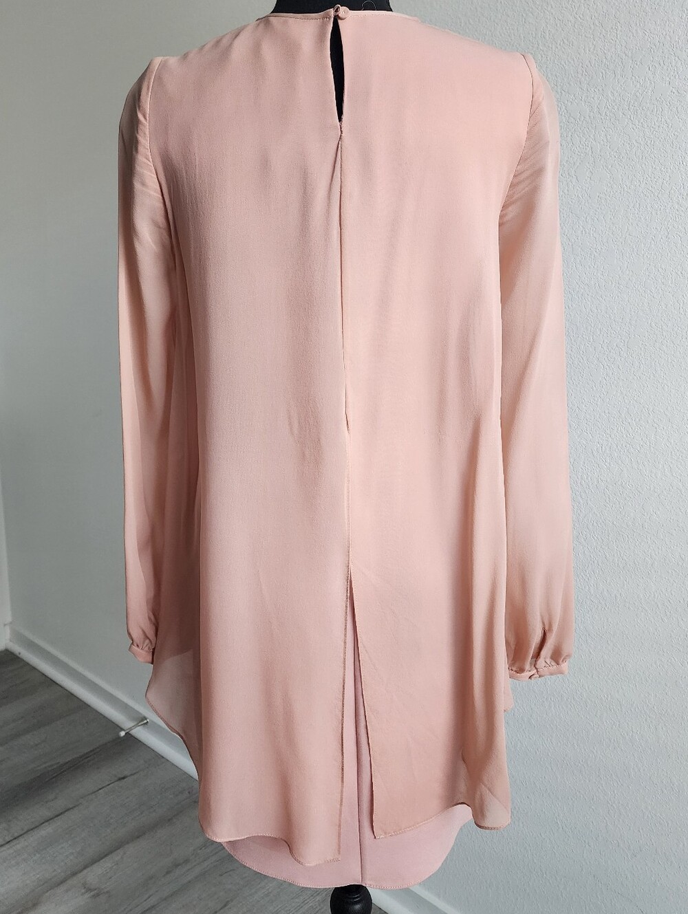 Elegant Blush Pink Layered Long-Sleeve Dress - Picture 2 of 7
